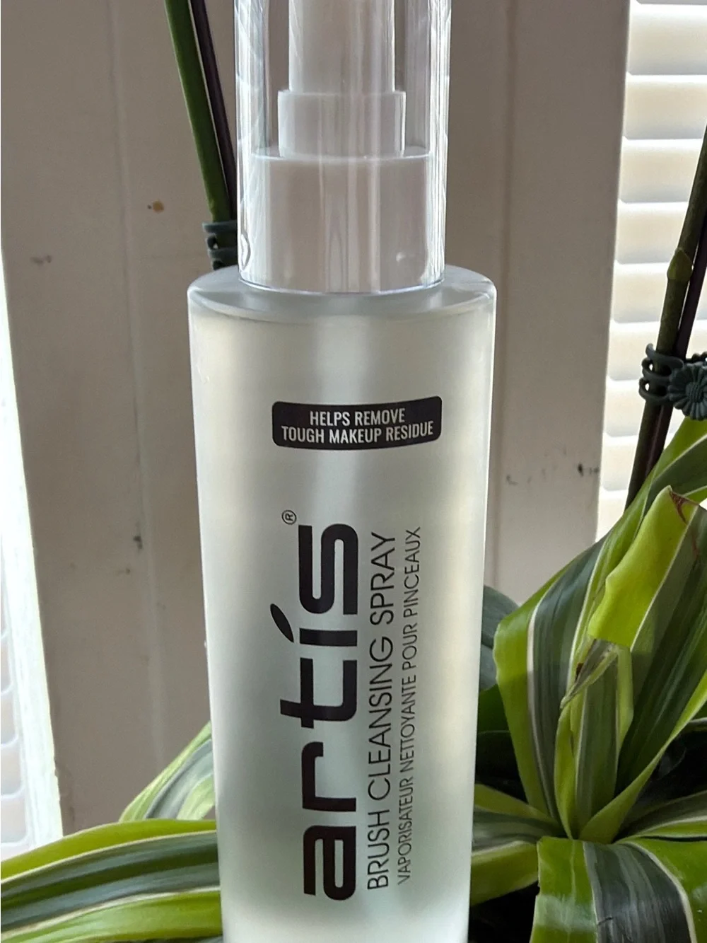 artis Brush Cleansing Spray - Frosted White Bottle